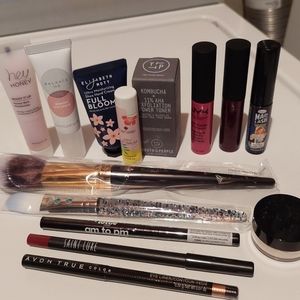 Brand New Skincare/Makeup bundle! Full size/sample